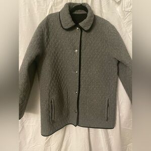 Women’s London Fog Quilted Button Down Jacket Reversible Black/Gray 22”
PTP